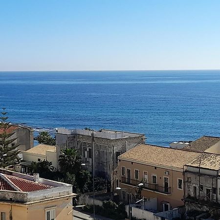 Bealu Bed & Breakfast Syracuse Bagian luar foto