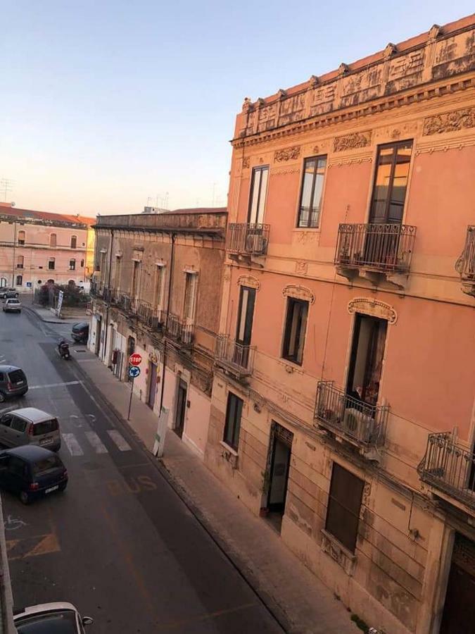Bealu Bed & Breakfast Syracuse Bagian luar foto